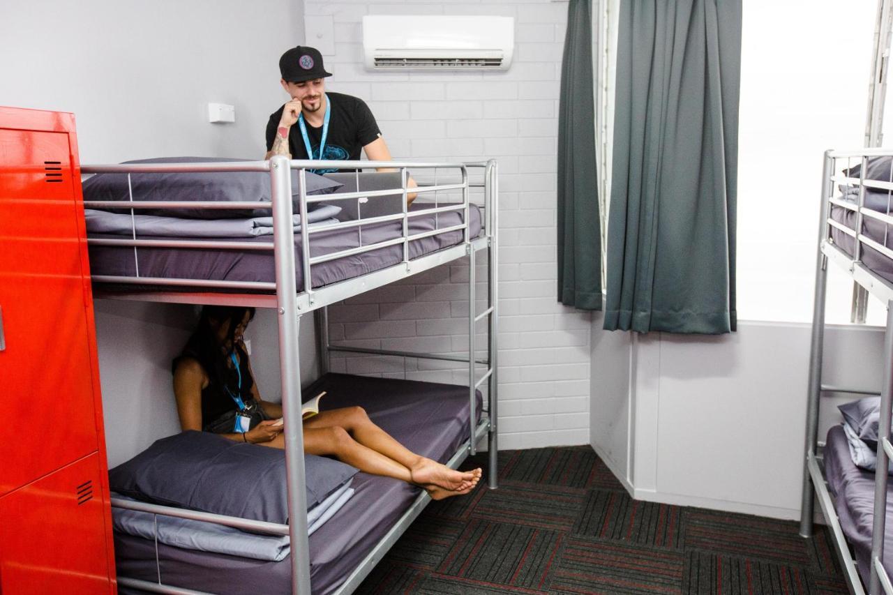 แมดมังกี้ แบ็กแพกเกอร์ วอเตอร์ฟรอนต์ Hostel แคนส์ ภายนอก รูปภาพ