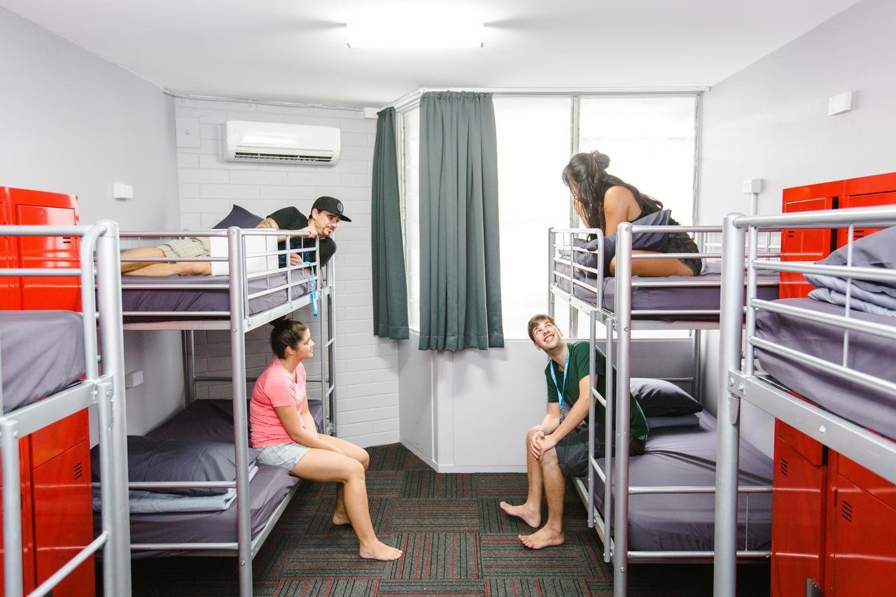 แมดมังกี้ แบ็กแพกเกอร์ วอเตอร์ฟรอนต์ Hostel แคนส์ ภายนอก รูปภาพ