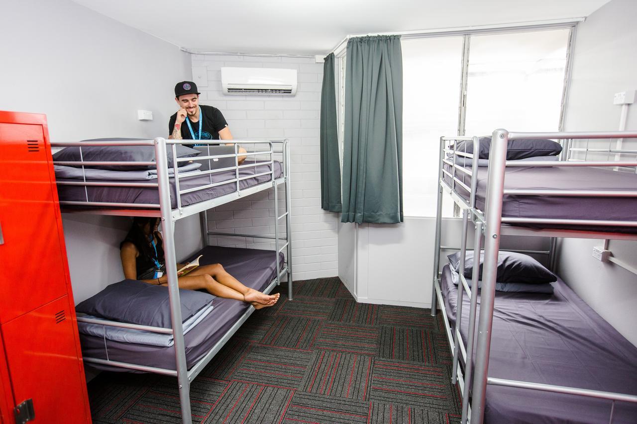 แมดมังกี้ แบ็กแพกเกอร์ วอเตอร์ฟรอนต์ Hostel แคนส์ ภายนอก รูปภาพ