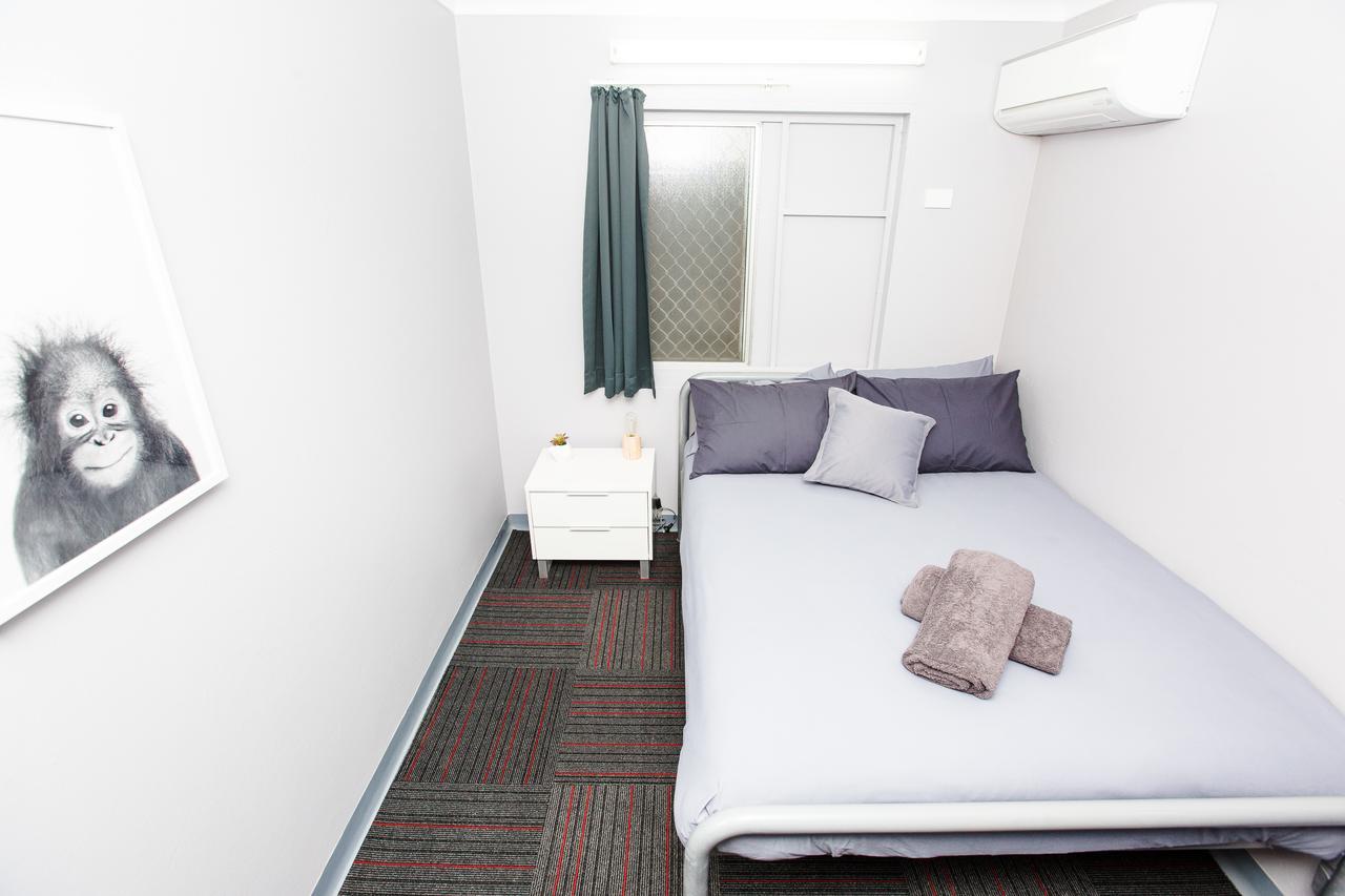 แมดมังกี้ แบ็กแพกเกอร์ วอเตอร์ฟรอนต์ Hostel แคนส์ ภายนอก รูปภาพ