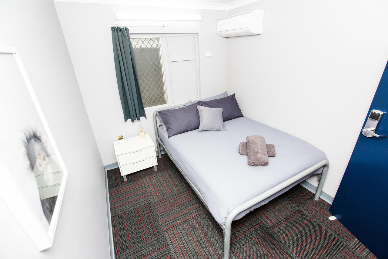 แมดมังกี้ แบ็กแพกเกอร์ วอเตอร์ฟรอนต์ Hostel แคนส์ ภายนอก รูปภาพ